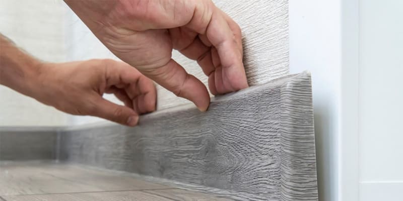 Phào chân tường là vật liệu trang trí nội thất phổ biến và được ứng dụng rộng rãi trong nhiều công trình